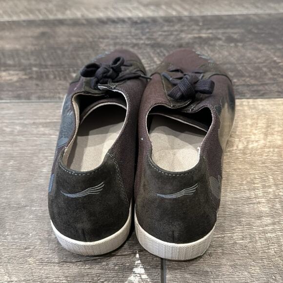 Dansko Olisa Printed Canvas Sneaker Dark Brown Silver Size 8.5-9 - Picture 3 of 11